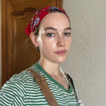 Victoria Pedretti (credit: Instagram)