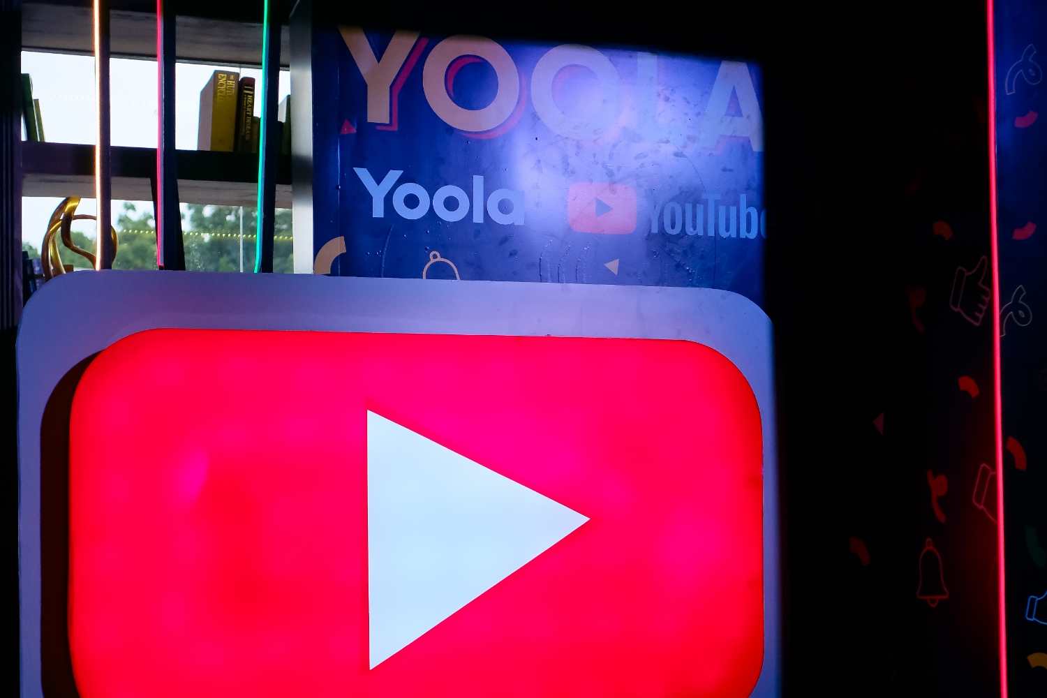 Yoola