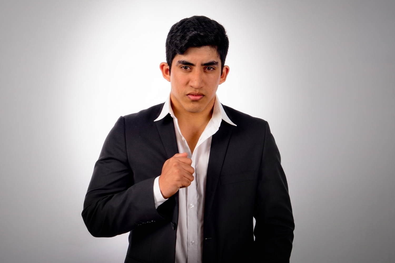 Diego Esquives